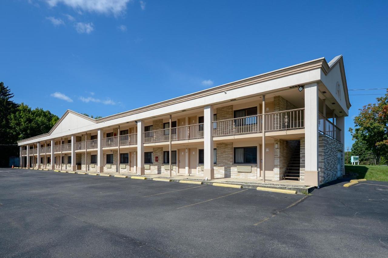 Americas Best Value Inn At Central Valley Exterior photo